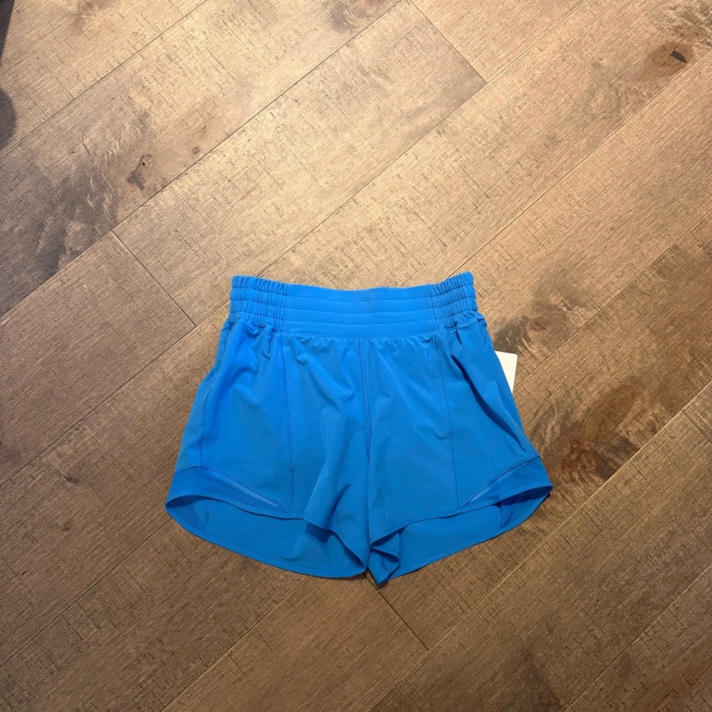 Lululemon Hotty Hot Shorts HR 4” nwt